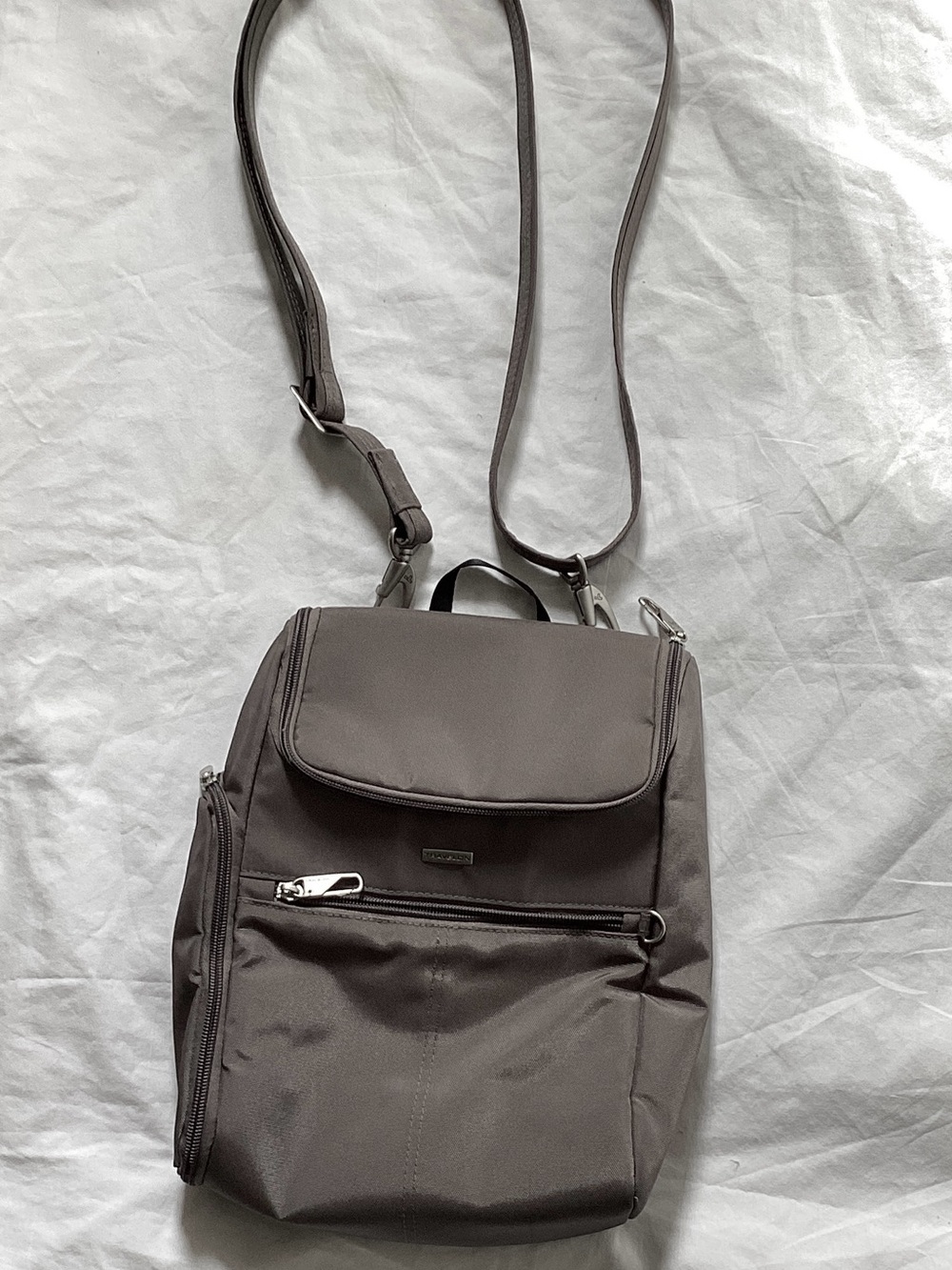 Travelon Crossbody Bag in Dark Taupe